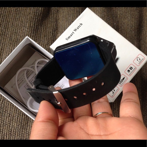 NIB Smart Watch Music Player Micro USB Handsfree - Picture 3 of 5